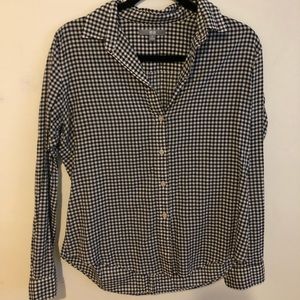 Checked button up